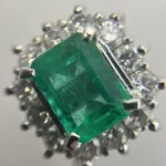 エメラルド0.83ct